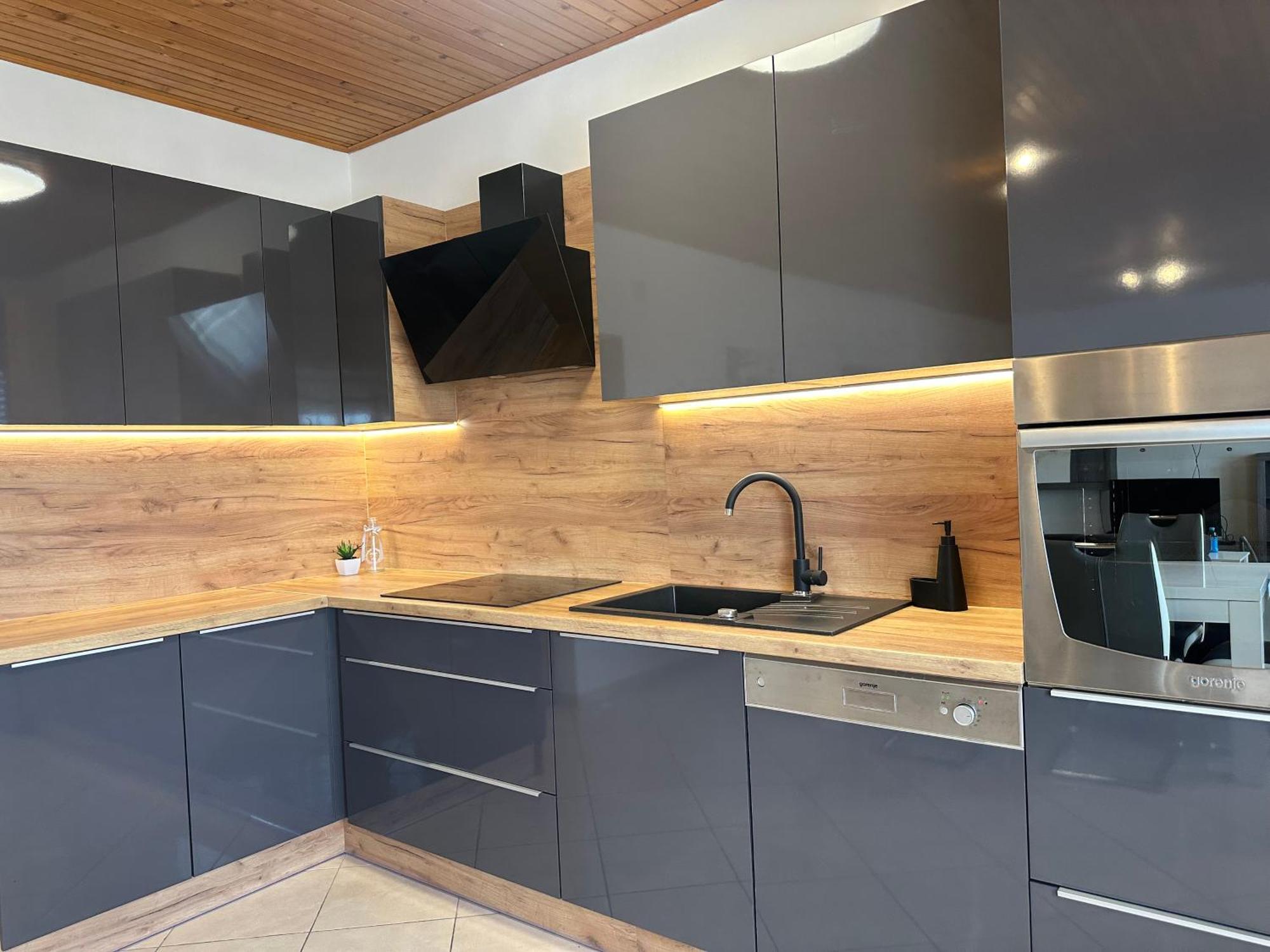 Kusi Apartment Solin Exterior foto